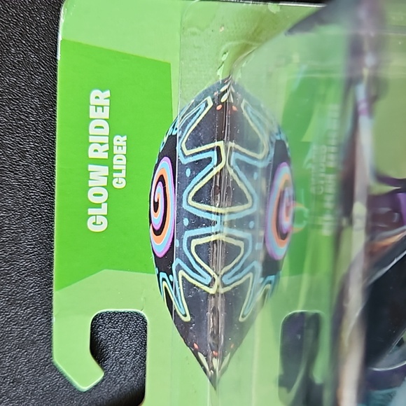 Jazwares Fortnite Glow Rider Glider Accessory for 4in Action Figures - Picture 5 of 5